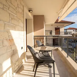Mpikas Holidays Aparthotel